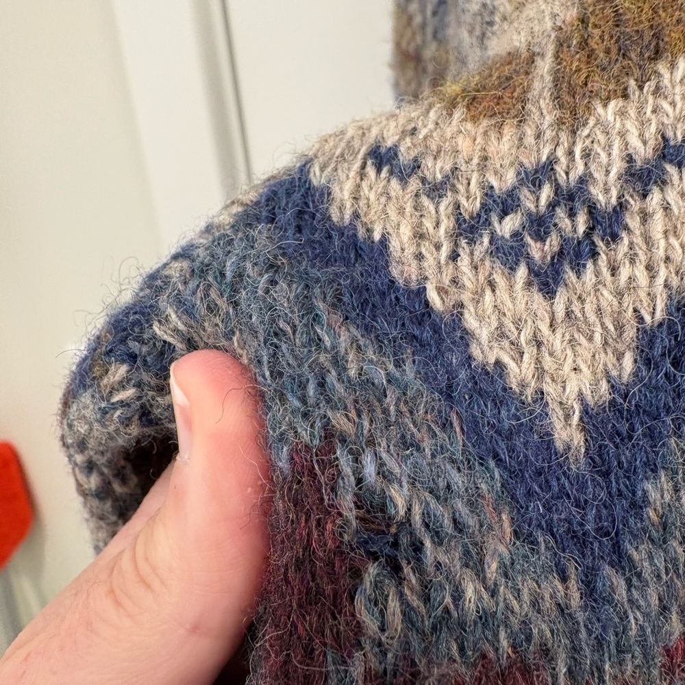 Vintage Scottish Shetland Wool Knit Alpine Club Room Sweater Size Large - Picture 14 of 15